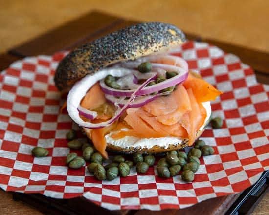 Smoked salmon bagel